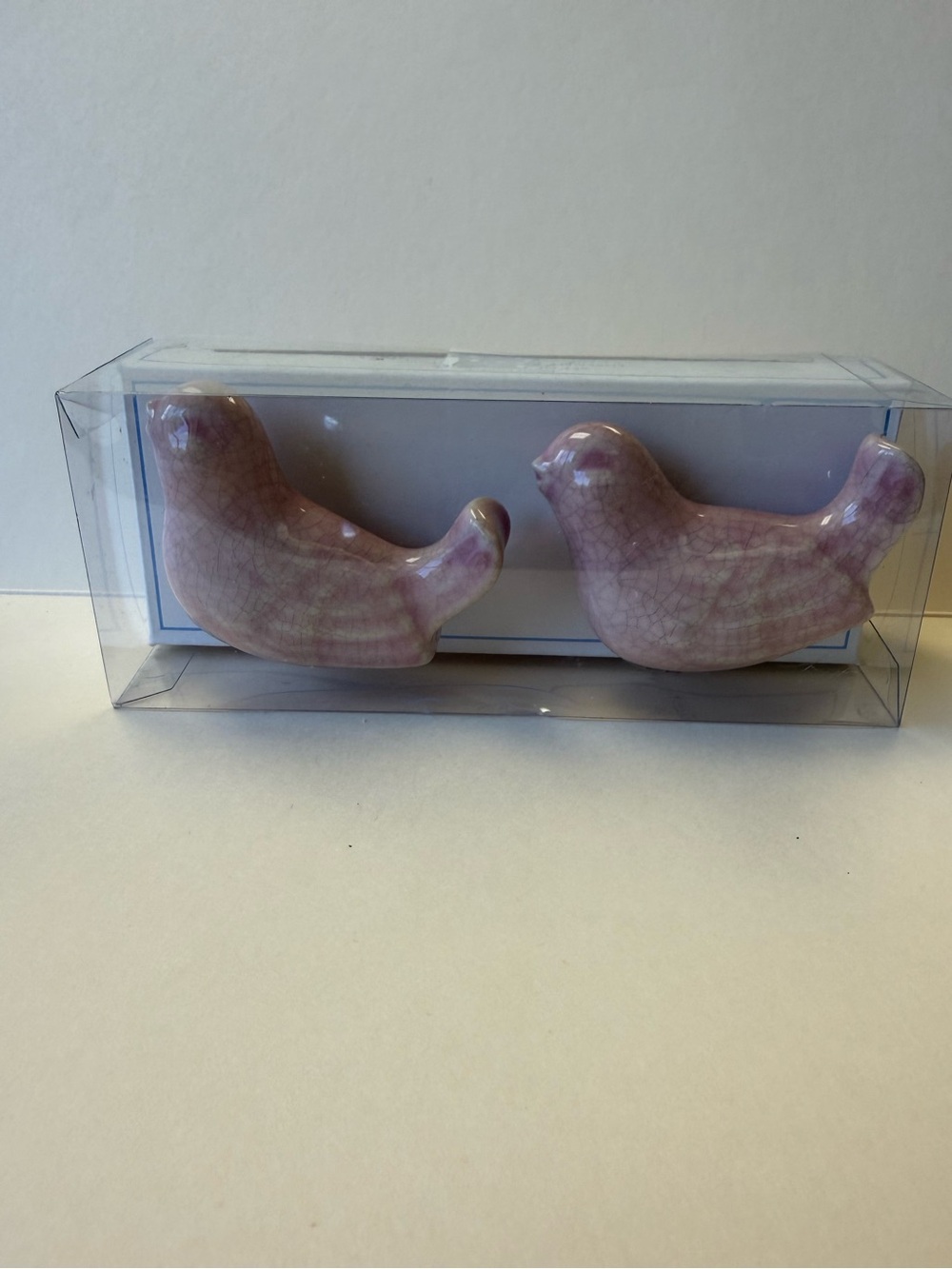 New in Box Set of 2 Pottery Barn Kids Ceramic Decorative Bird Light Pink Knobs.